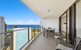 Ocean View 3-Bed With Gym, Pool, Sauna & Parking